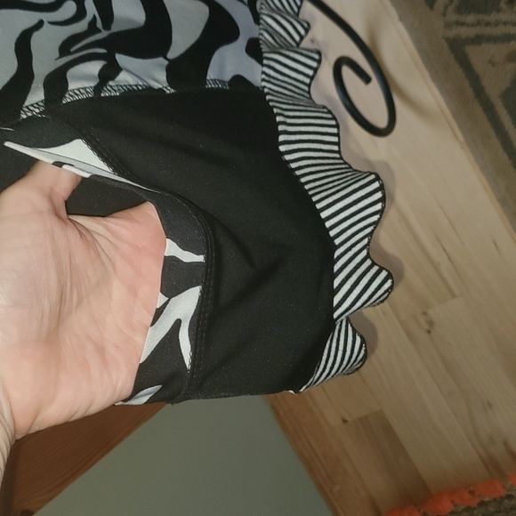 Tango Mango Collection Vneck Zebra Stripes Long Sleeveless Sz. XL Tunic - Picture 4 of 11